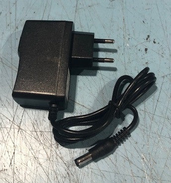 Adaptateur secteur 110v 220v vers 15v 1a alim ac/dc compatible 0.5a 0.7a 0.8a 0.9a jack 5.5x 2.1mm - ECLATS DESTOCKAGE