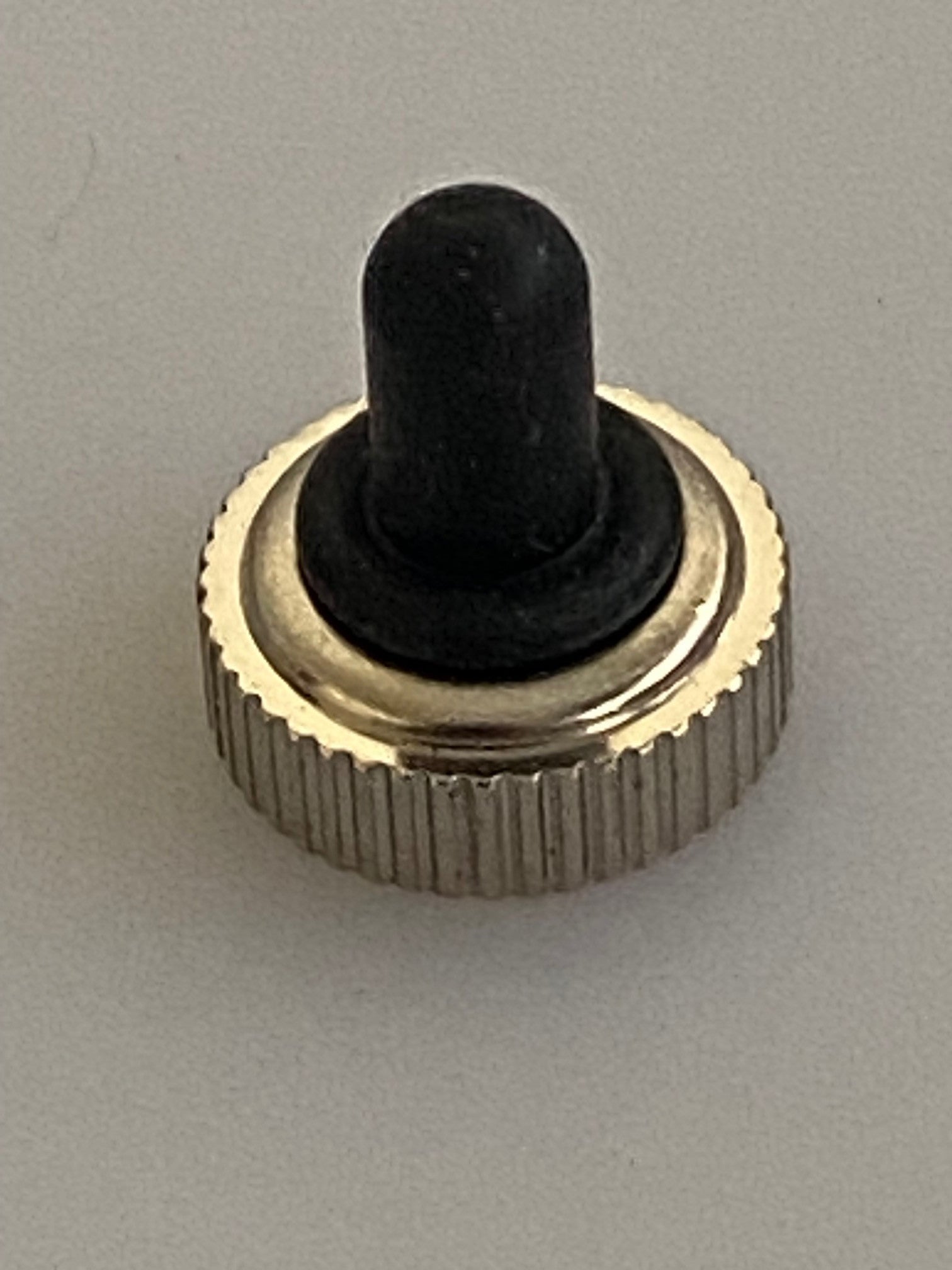 Capuchon etancheite 5mm 11mm diametre 12mm hauteur type bouton ECLATS DESTOCKAGE