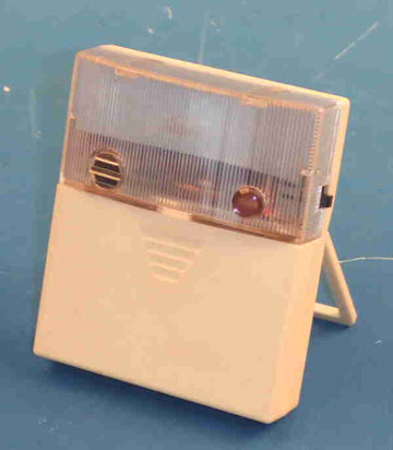 Eclairage autonome alarme automatique au bruit reconditionne photoélectrique et microphone intégré ECLATS DESTOCKAGE