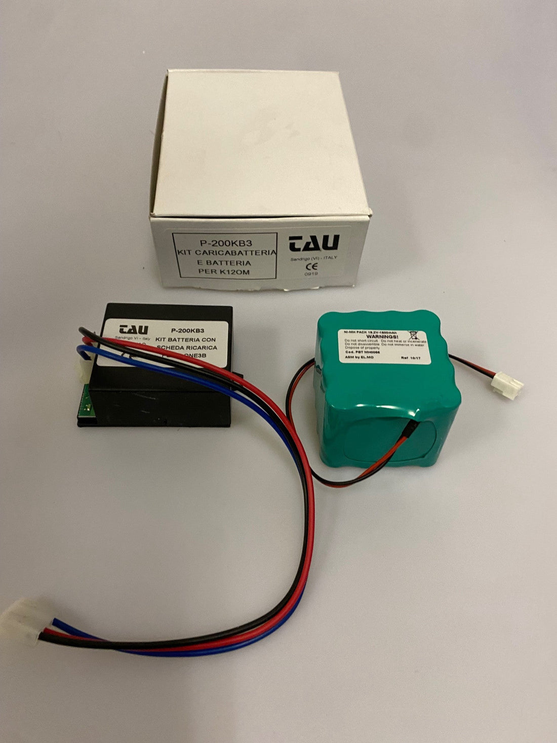Kit chargeur + batterie 19.2v 1800mah nicd 16 r6 pour centrale tau k120m T-ONE3b p-200kb3 ECLATS DESTOCKAGE