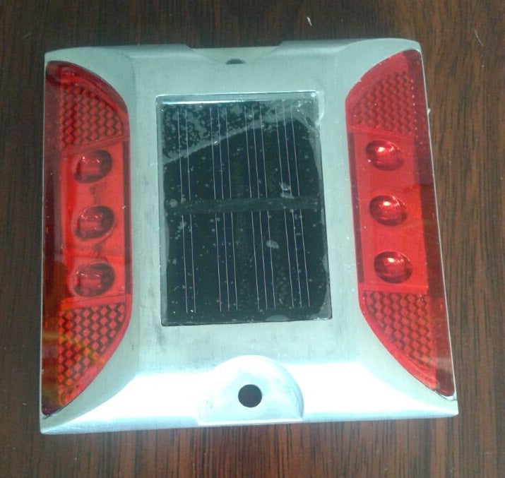 Plot routier rouge coller balisage eclairage solaire 6 led route securité circulation signalisation ECLATS DESTOCKAGE