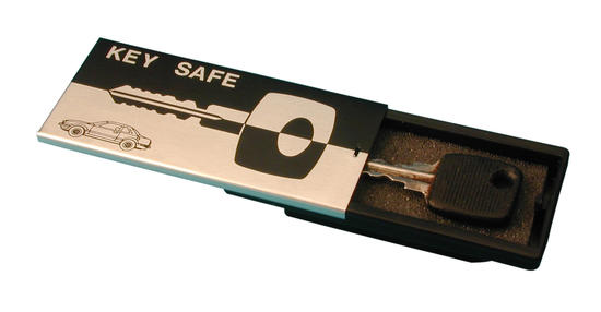 Porte cles magnetique coffret aimante pour dissimuler une clé de secour ECLATS DESTOCKAGE