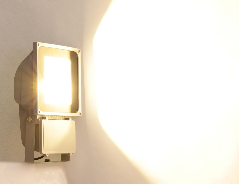 Projecteur led cob 100w 220v remplace halogène d'une puissance de 400 à 500w ECLATS DESTOCKAGE