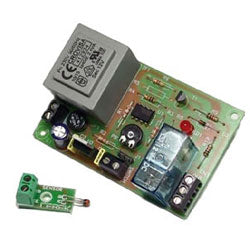 Thermostat de temperature 230v cebek i-108 60ma sortie a relais charge max 5a 85x55x35mm ECLATS DESTOCKAGE